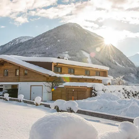 Apartmán In Neukirchen With Mountain Views