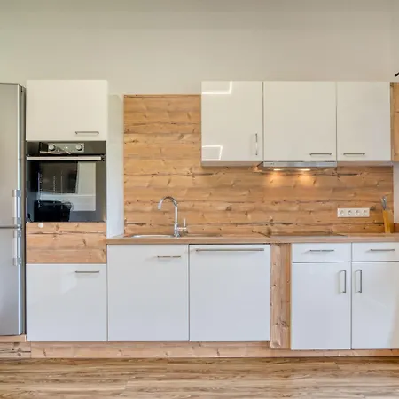 In Neukirchen With Mountain Views * Rosenthal