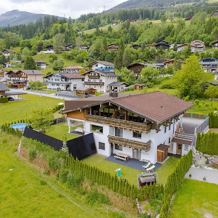 Apartmán In Neukirchen With Mountain Views Rosenthal